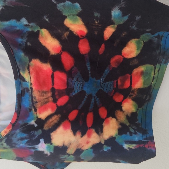 Colorful Tie-Dye Crop Top - Picture 3 of 4